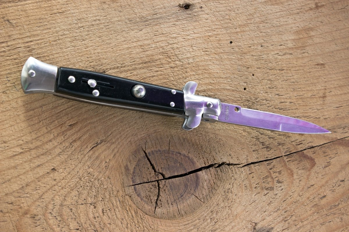 Switchblade Images Types of Switchblades: Differences and Benefits of Each – Uppercut Tactical